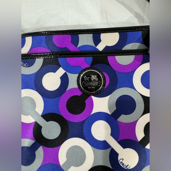 Vintage Coach Crossbody - Picture 9 of 10